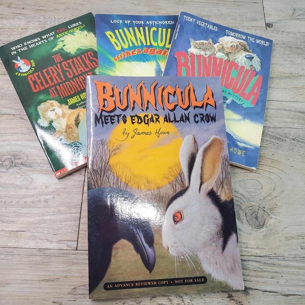 Kids Paperback Book Lot Of 4 Bunnicula James Howe Scholastic Simon Schuster